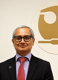 Dr. Edgar Perea López
